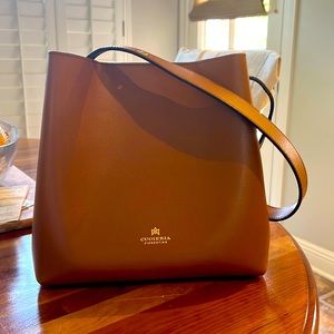 Beautiful Italian Leather Purse. Like new!